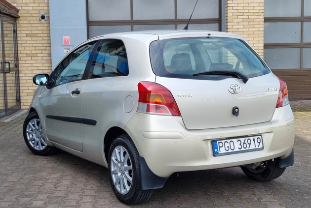 Toyota Yaris cena 15500 przebieg: 168000, rok produkcji 2009 z Zwoleń małe 79